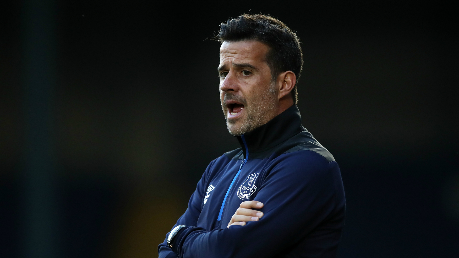 现代足球发 现代足球发